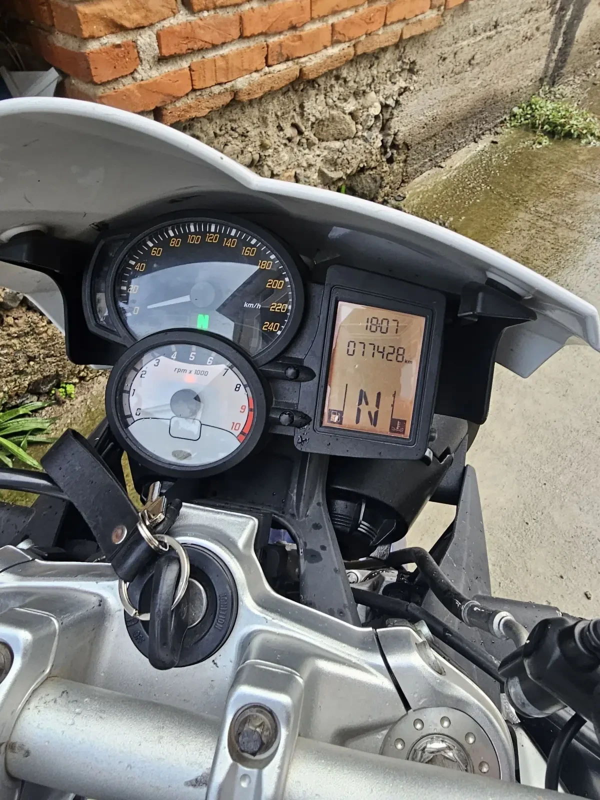 BMW F 800R - изображение 6