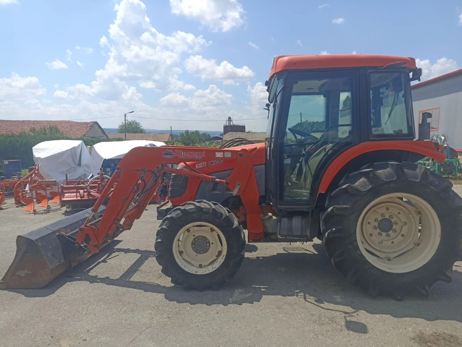 Трактор Kioti DK 551, снимка 3 - Селскостопанска техника - 55554520