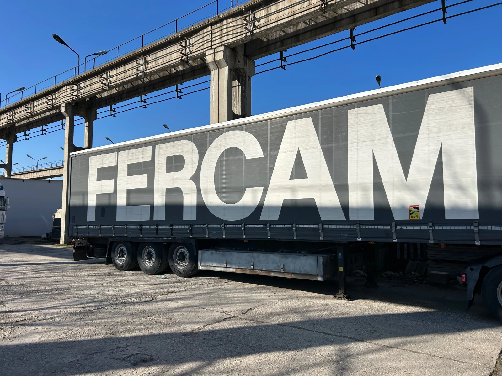 Полуремарке Krone, снимка 2 - Ремаркета - 53977847