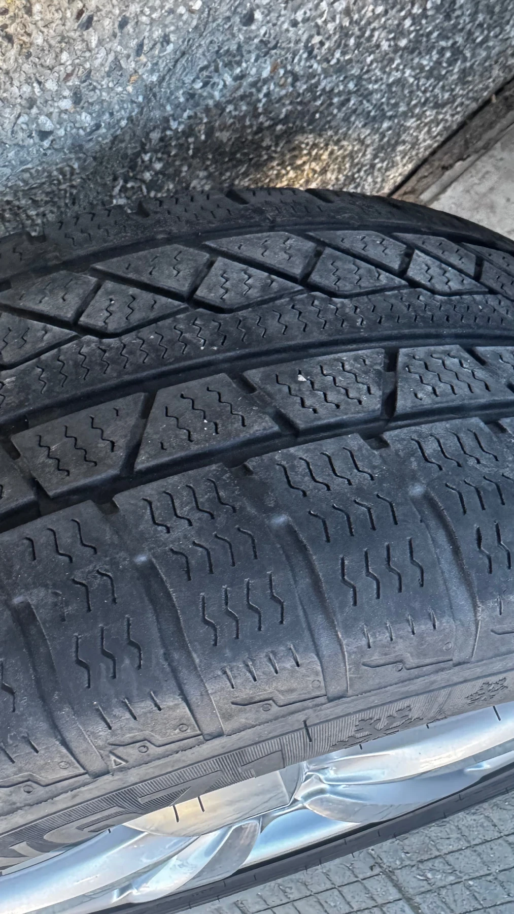    235/55R17  VW Tiguan | Mobile.bg   8