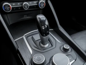 Alfa Romeo Giulia 2.0 Q4 ZF8 - 30800 лв. - 22384592 12
