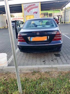  Mercedes-Benz C 220
