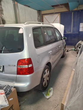 VW Touran 1.6 fsi - 1100 € / 2151.41 лв. - 73575956 1