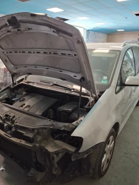 VW Touran 1.6 fsi - 1100 € / 2151.41 лв. - 73575956 2