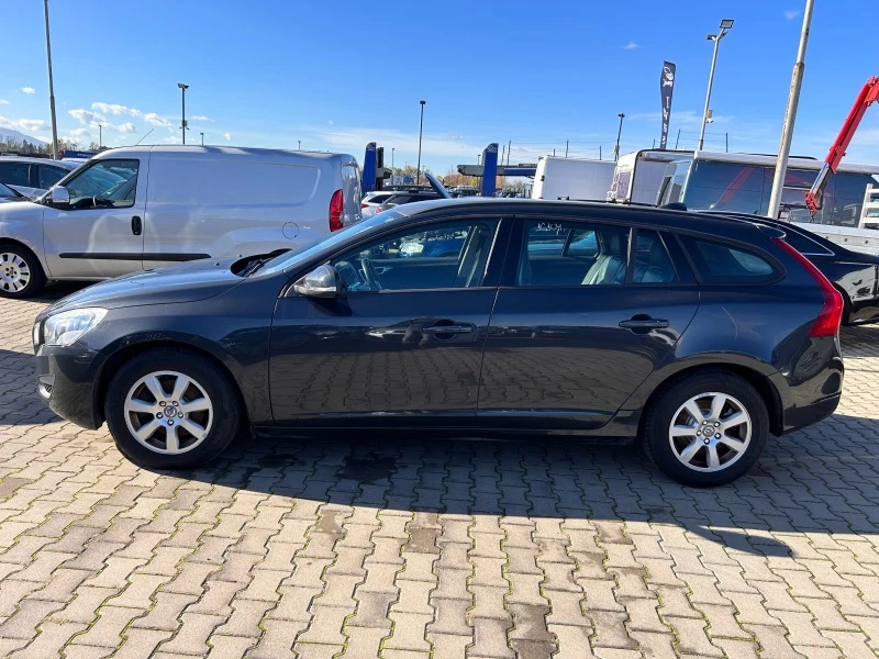 Volvo V60 1.6D/NAVI/EURO 5J ЛИЗИНГ, снимка 9 - Автомобили и джипове - 42976039