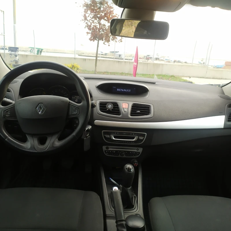 Renault Fluence 1.5dci, снимка 7 - Автомобили и джипове - 47911529