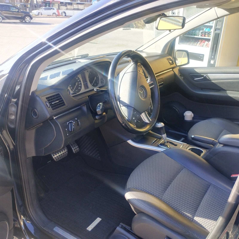 Mercedes-Benz B 200 CDI, снимка 7 - Автомобили и джипове - 48124775