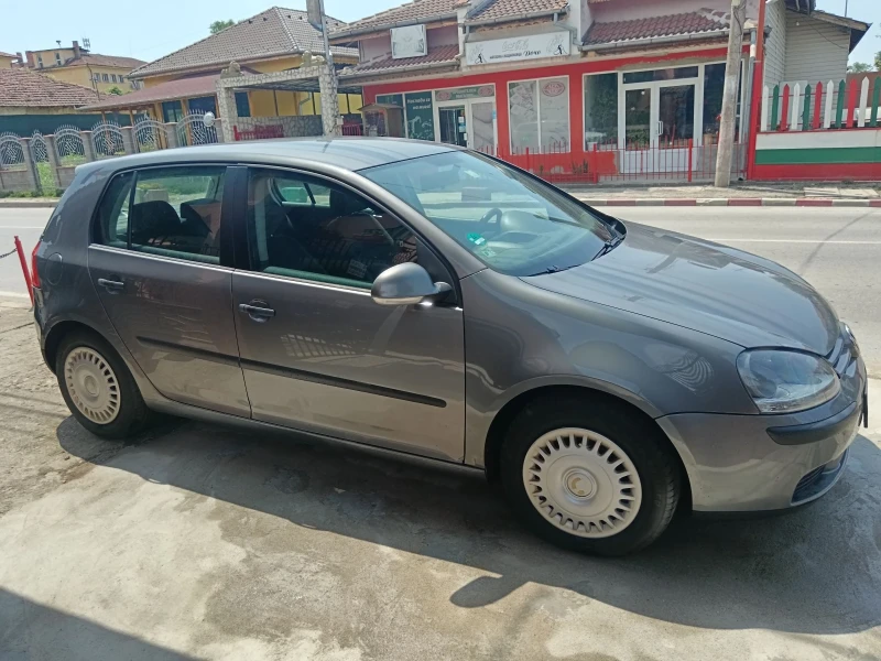 VW Golf 1.9 * 105* , снимка 3 - Автомобили и джипове - 48156074