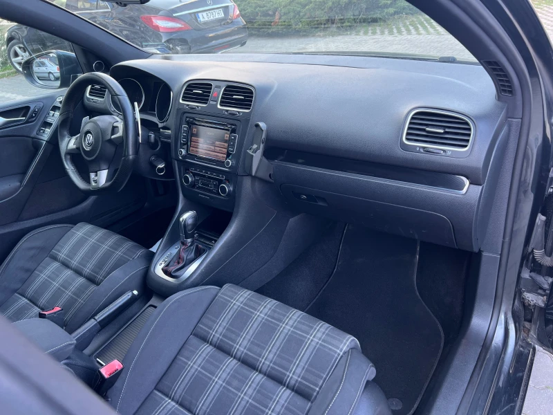 VW Golf 2.0GTD Highline DYNAUDIO ШИБИДАХ, снимка 14 - Автомобили и джипове - 49015707