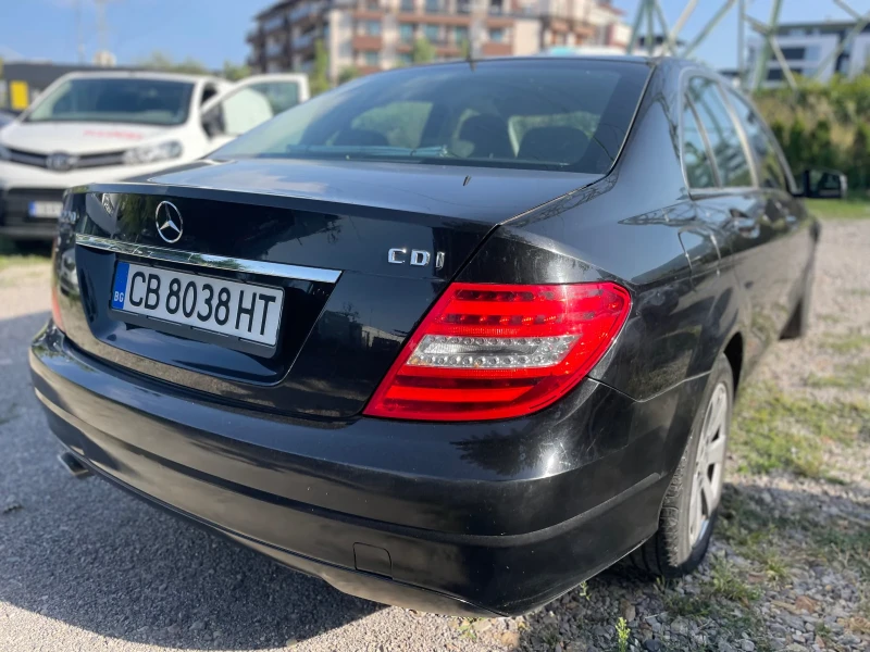 Mercedes-Benz C 220 FACELIFT/Bi-Xenon+ LED/Автоматик/Много поддържан, снимка 6 - Автомобили и джипове - 52710686