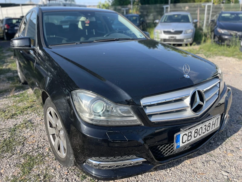 Mercedes-Benz C 220 FACELIFT/Bi-Xenon+ LED/Автоматик/Много поддържан, снимка 3 - Автомобили и джипове - 52710686