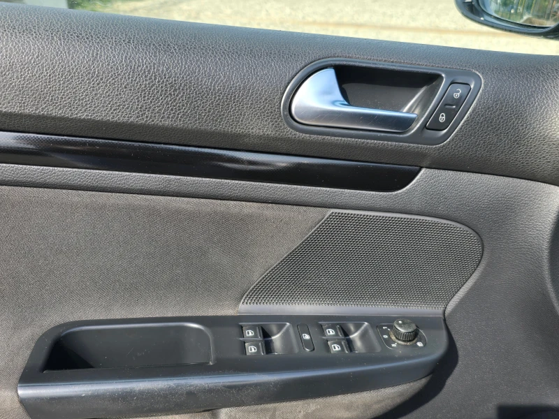 VW Golf 2.0TDi/Aвт./Лизинг, снимка 10 - Автомобили и джипове - 51909352