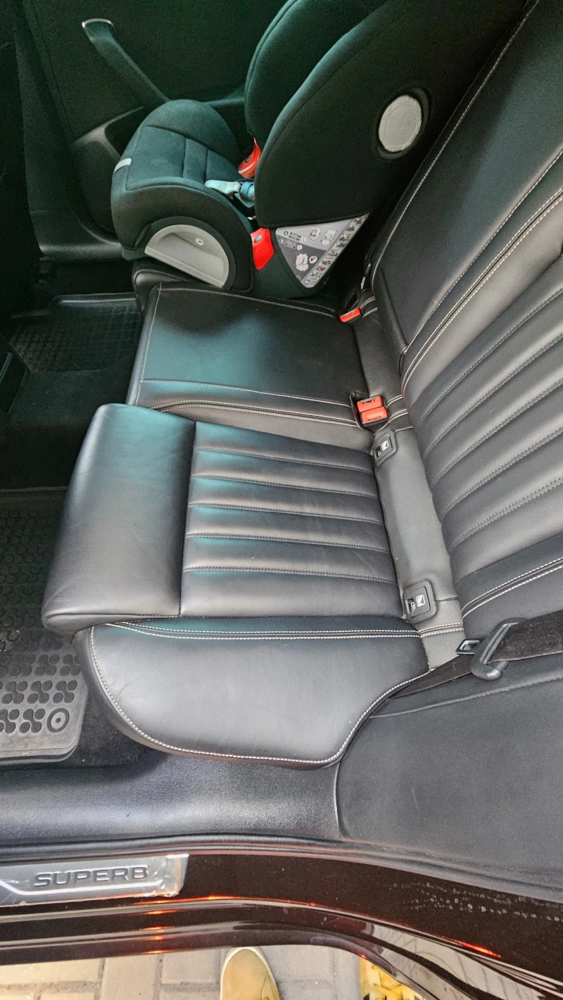 Skoda Superb В ГАРАНЦИЯ - 2.0TDI, DSG Автомат 7, 200 к.с., снимка 14 - Автомобили и джипове - 52051910