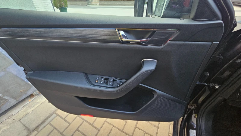 Skoda Superb В ГАРАНЦИЯ - 2.0TDI, DSG Автомат 7, 200 к.с., снимка 13 - Автомобили и джипове - 52051910