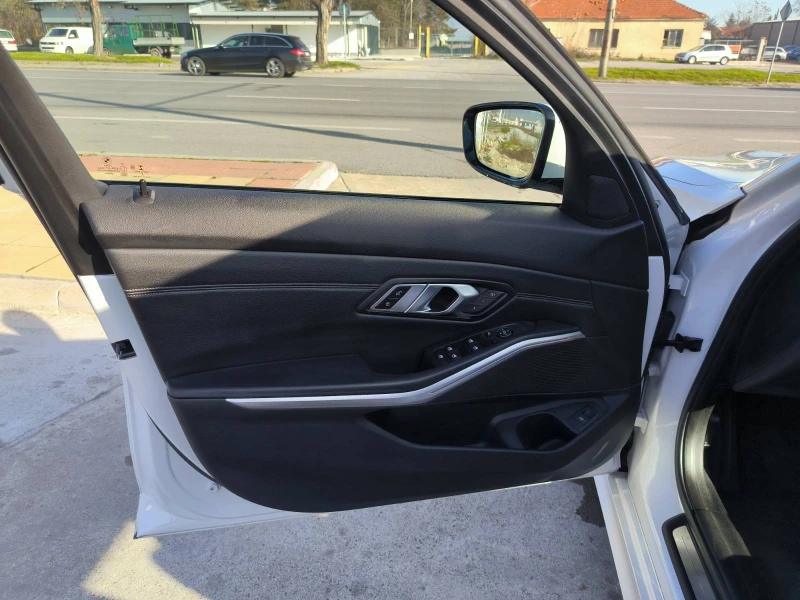 BMW 320 2.0d-X drive-360kameri-Keyless-Euro-6D, снимка 12 - Автомобили и джипове - 52857065