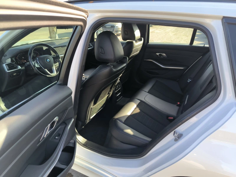 BMW 320 2.0d-X drive-360kameri-Keyless-Euro-6D, снимка 16 - Автомобили и джипове - 52857065