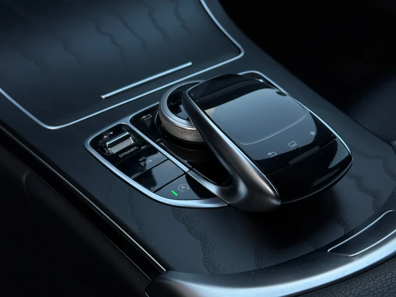 Mercedes-Benz C 220 D* AMGLINE* MEMORY* ЛИЗИНГ, снимка 12 - Автомобили и джипове - 52943297