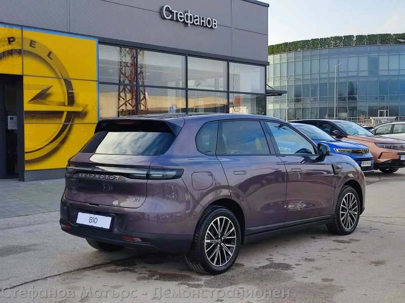 Leapmotor B10 B10 Design BEV  67.1kWh (160kw/218hp), снимка 8 - Автомобили и джипове - 53052414