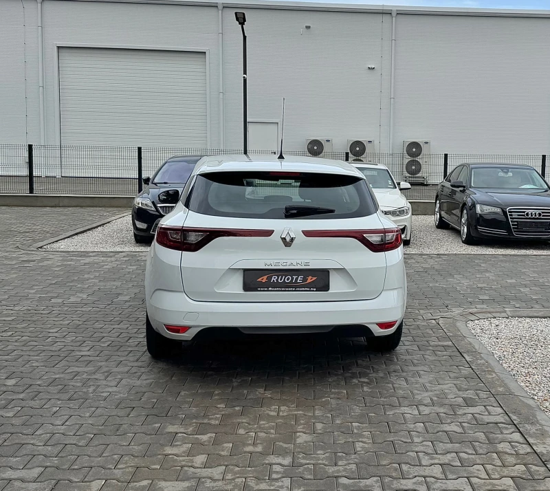 Renault Megane 1.5DCi , снимка 5 - Автомобили и джипове - 53090322