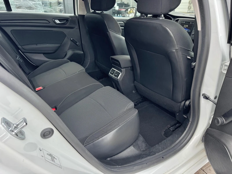 Renault Megane 1.5DCi , снимка 14 - Автомобили и джипове - 53090322