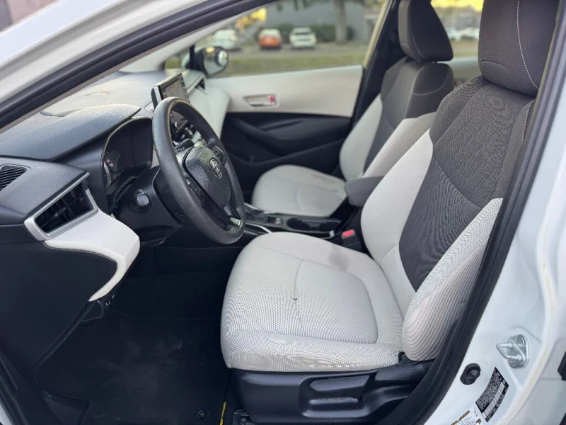 Toyota Corolla !LE FWD!* АвтоКредит* Цена до БГ* , снимка 9 - Автомобили и джипове - 53373985