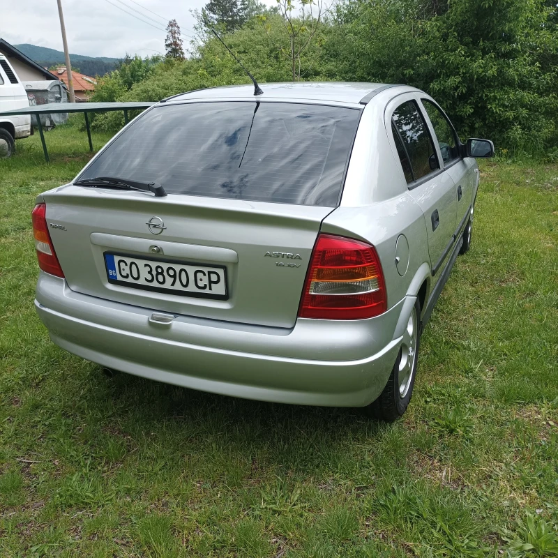 Opel Astra 1.6, снимка 3 - Автомобили и джипове - 53400235
