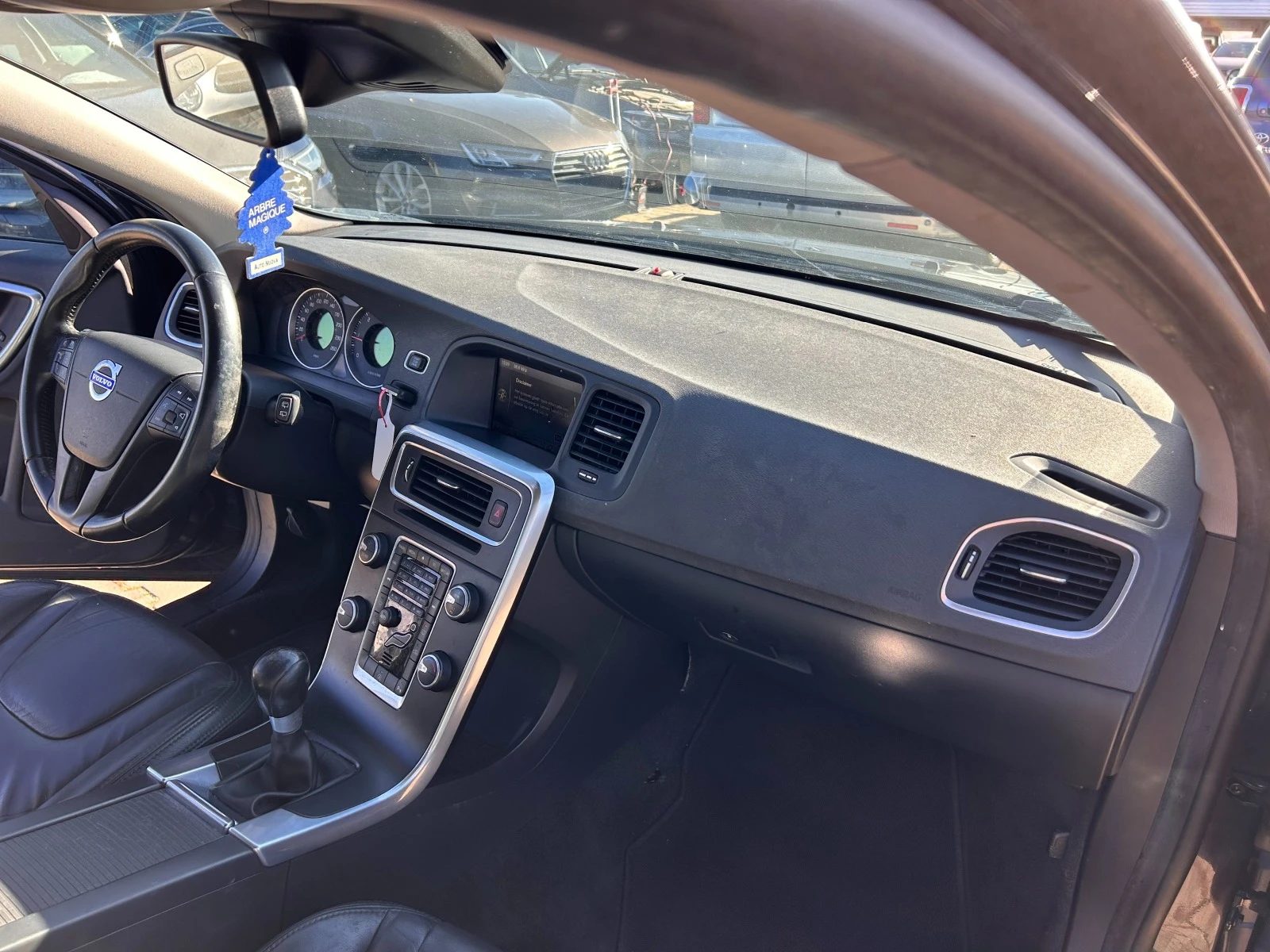 Volvo V60 1.6D/NAVI/EURO 5J  | Mobile.bg   11