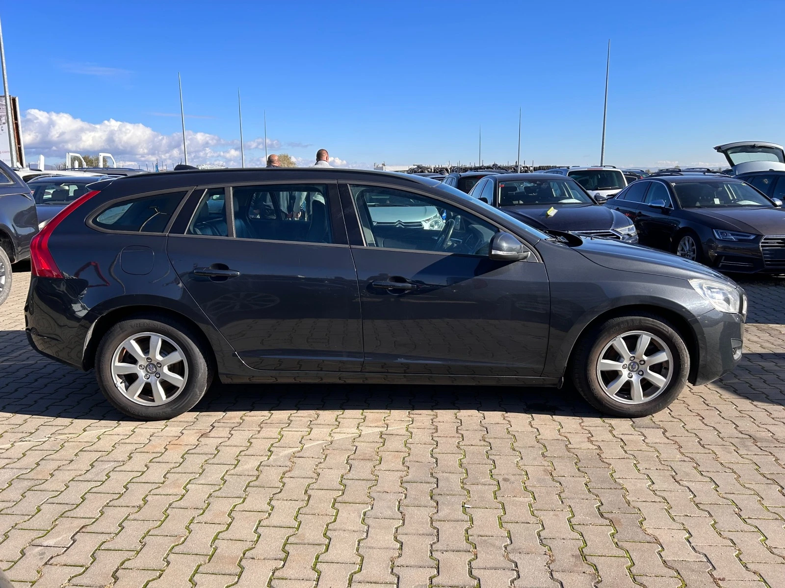 Volvo V60 1.6D/NAVI/EURO 5J ЛИЗИНГ - изображение 5