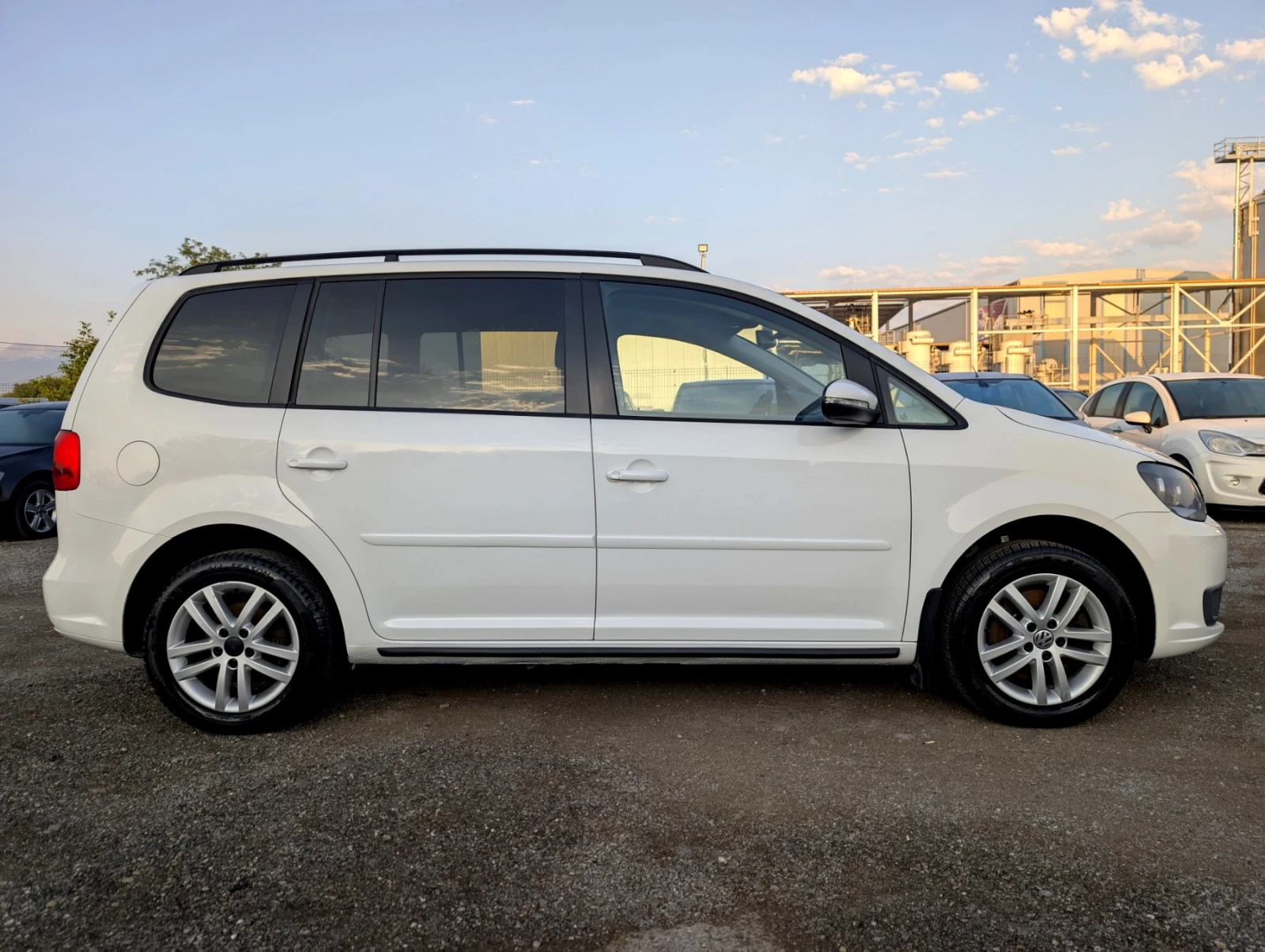 VW Touran 1.4TSi EcoFuel 2013г.Подгрев - изображение 2