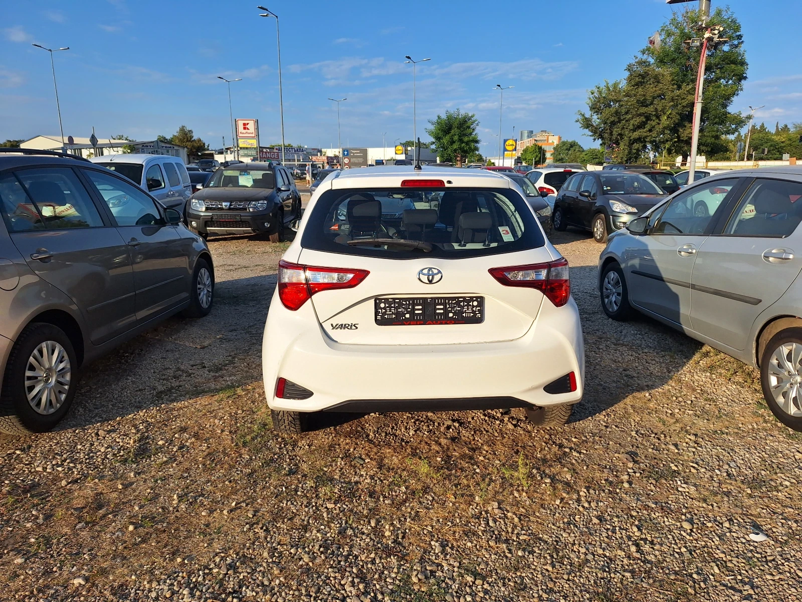 Toyota Yaris 1.0 VVTI - изображение 5
