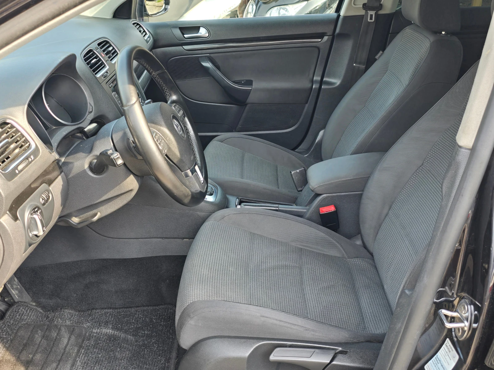 VW Golf 2.0TDi/Aвт./Лизинг - изображение 9