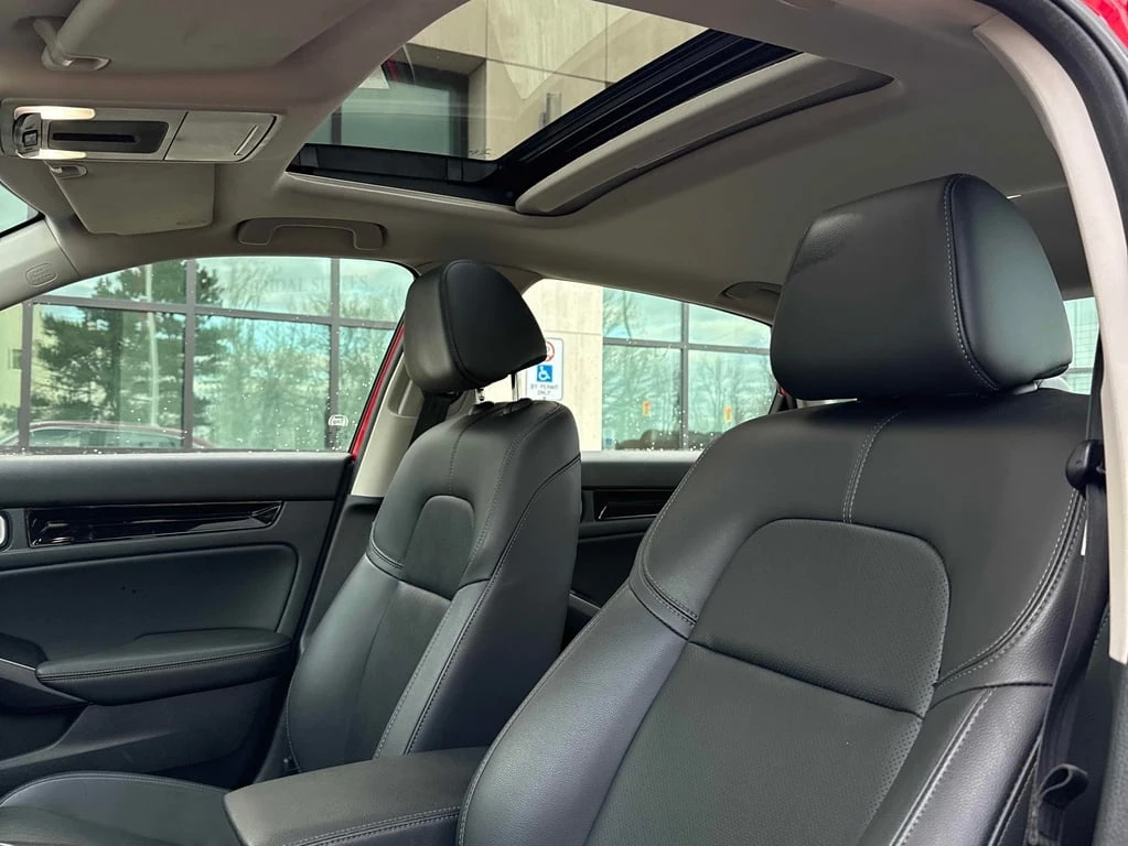 Honda Civic Touring  CARFAX - изображение 10