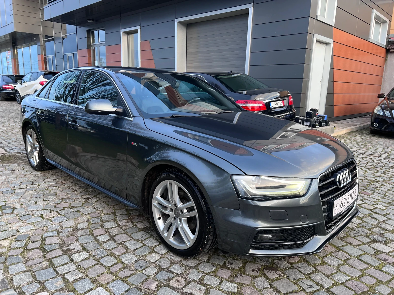 Audi A4 1.8T S-Line , снимка 3 - Автомобили и джипове - 53541915