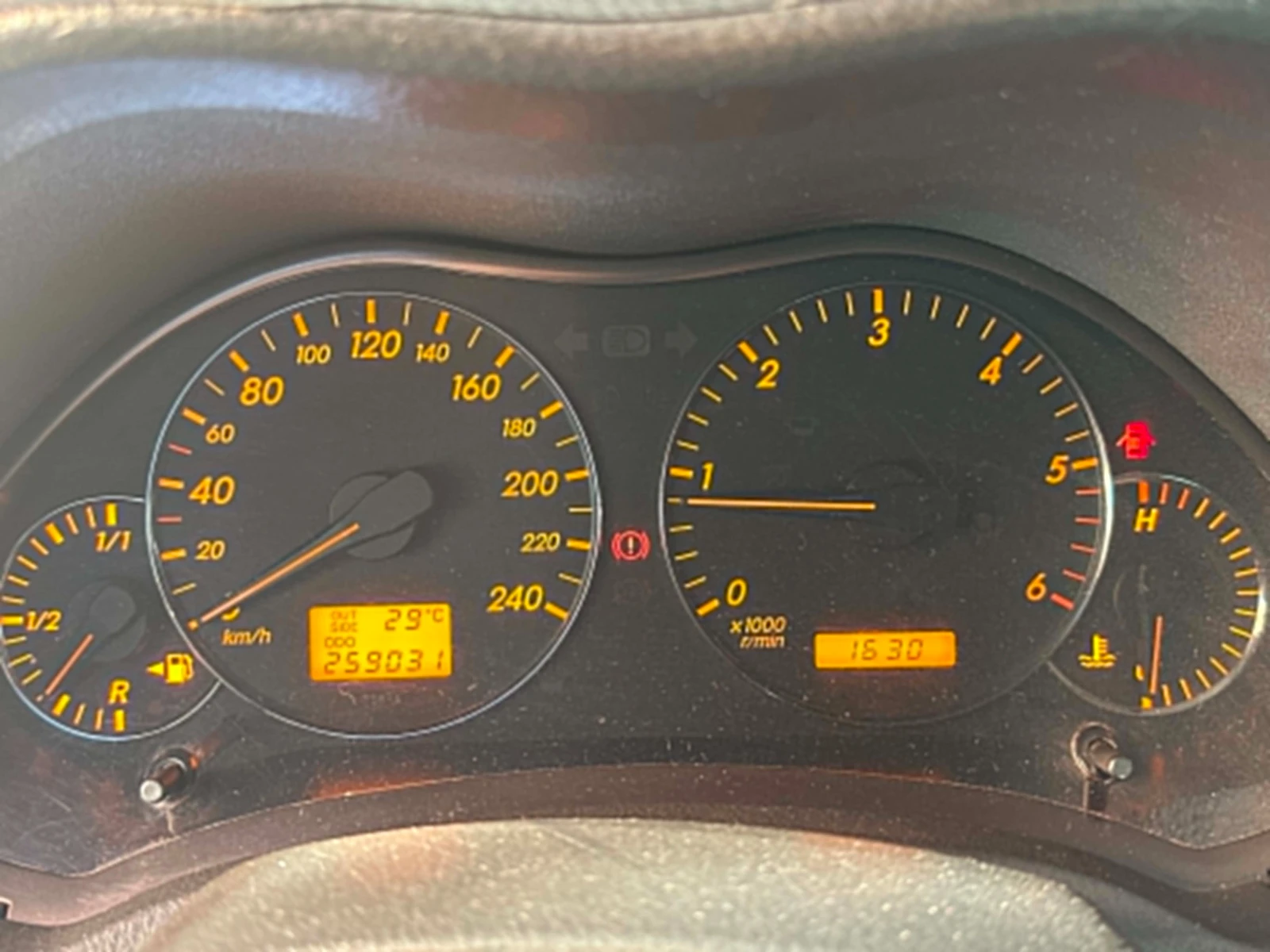 Toyota Avensis, снимка 8 - Автомобили и джипове - 54486324