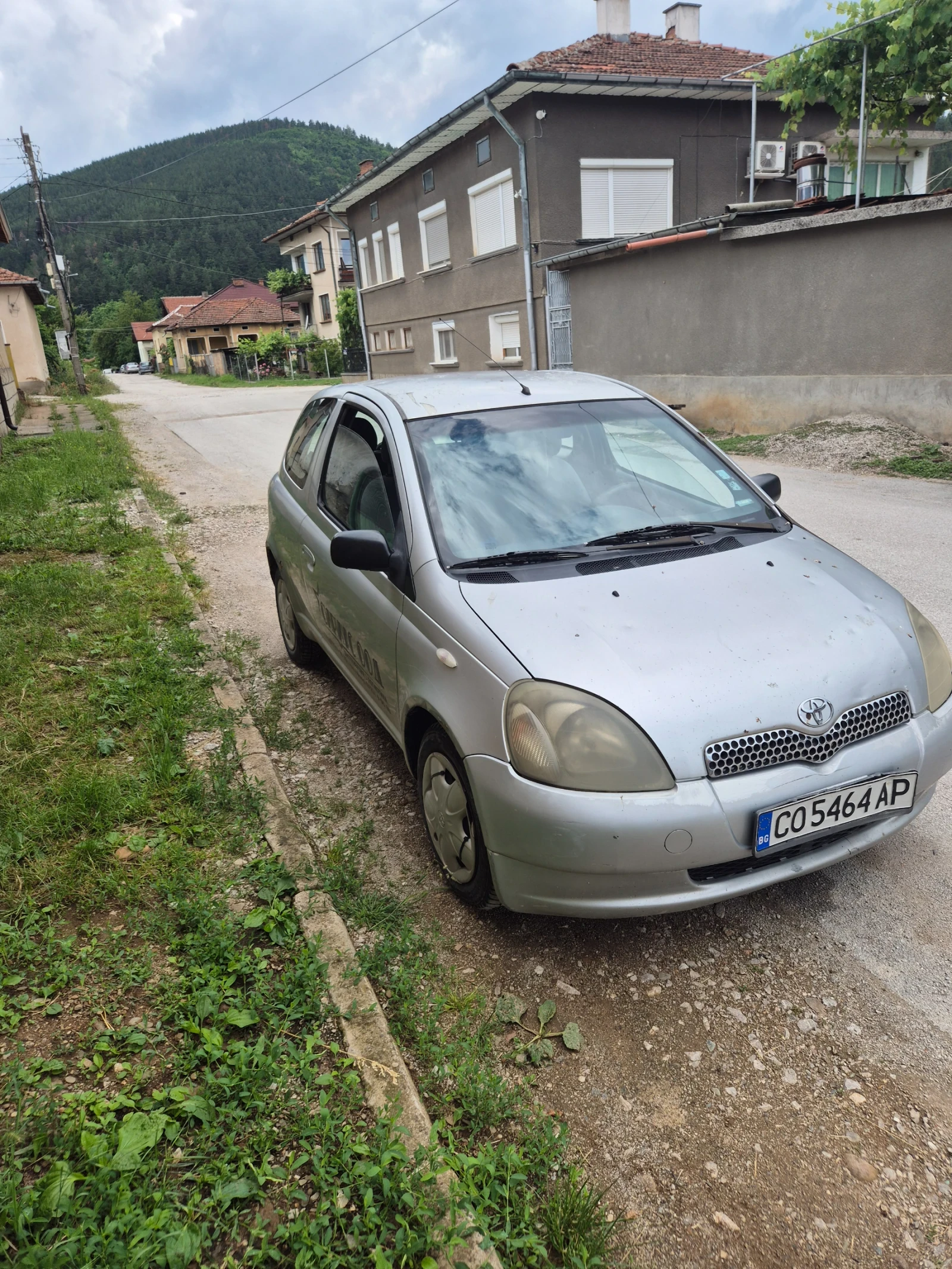 Toyota Yaris, снимка 5 - Автомобили и джипове - 55006393