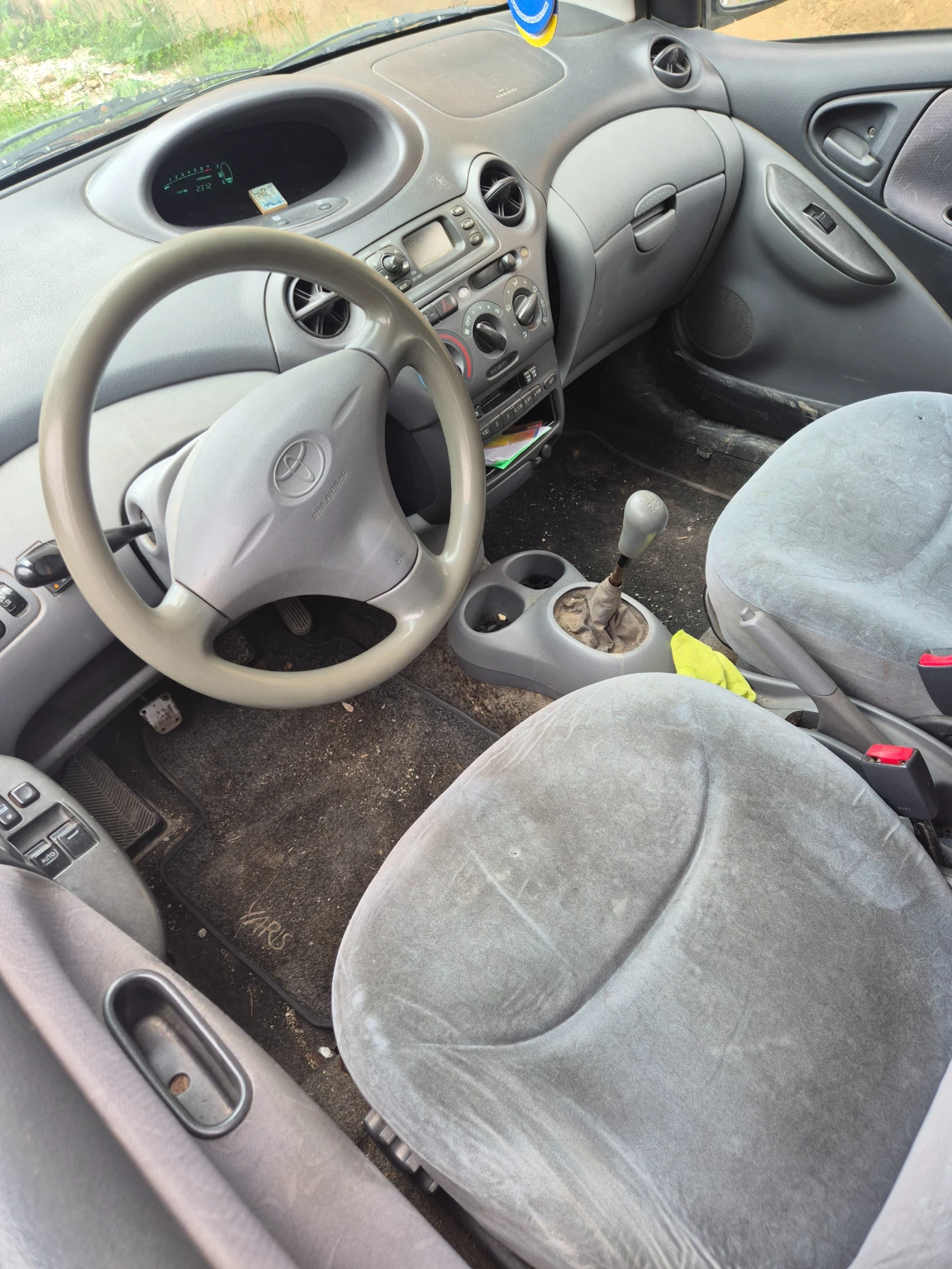 Toyota Yaris, снимка 8 - Автомобили и джипове - 55006393