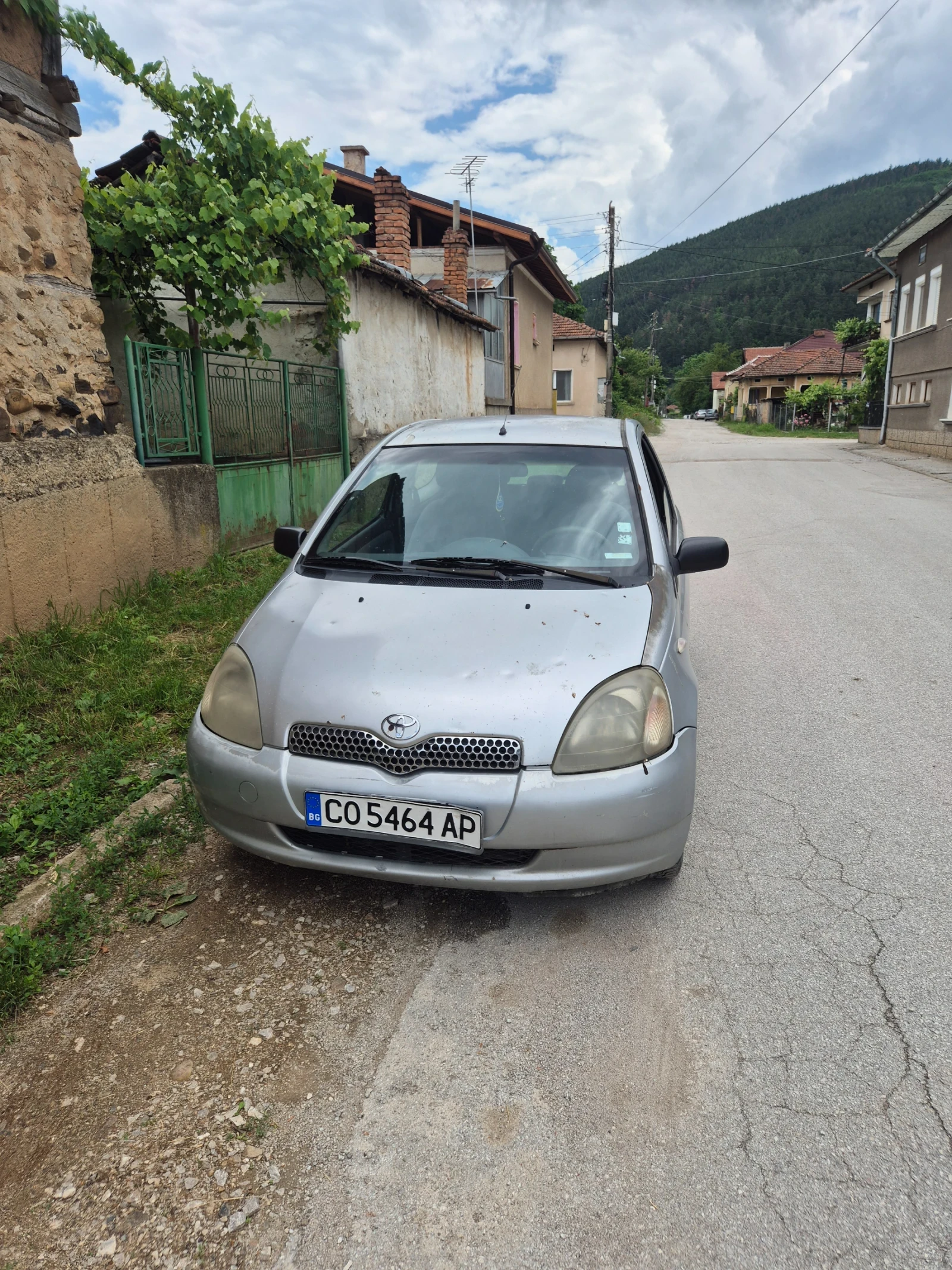 Toyota Yaris, снимка 7 - Автомобили и джипове - 55006393