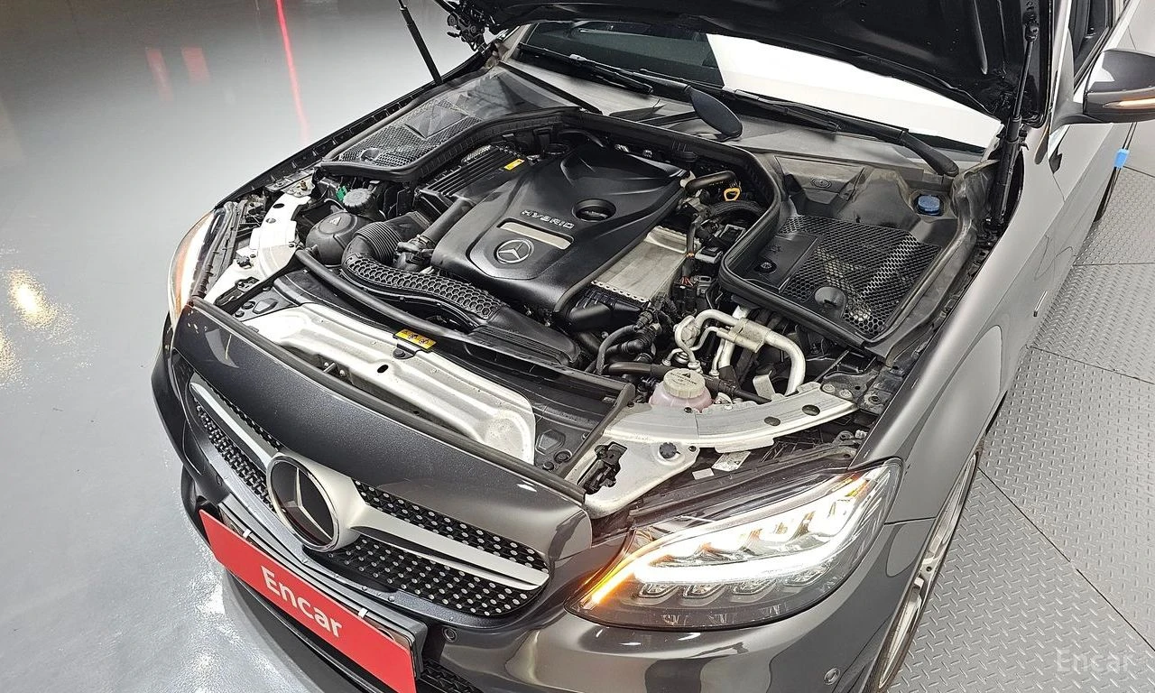 Mercedes-Benz C 300 HYBRID* AMG* LINE* 4MATIC* LANE* ASSIST* 360КАМЕРА, снимка 16 - Автомобили и джипове - 54941384