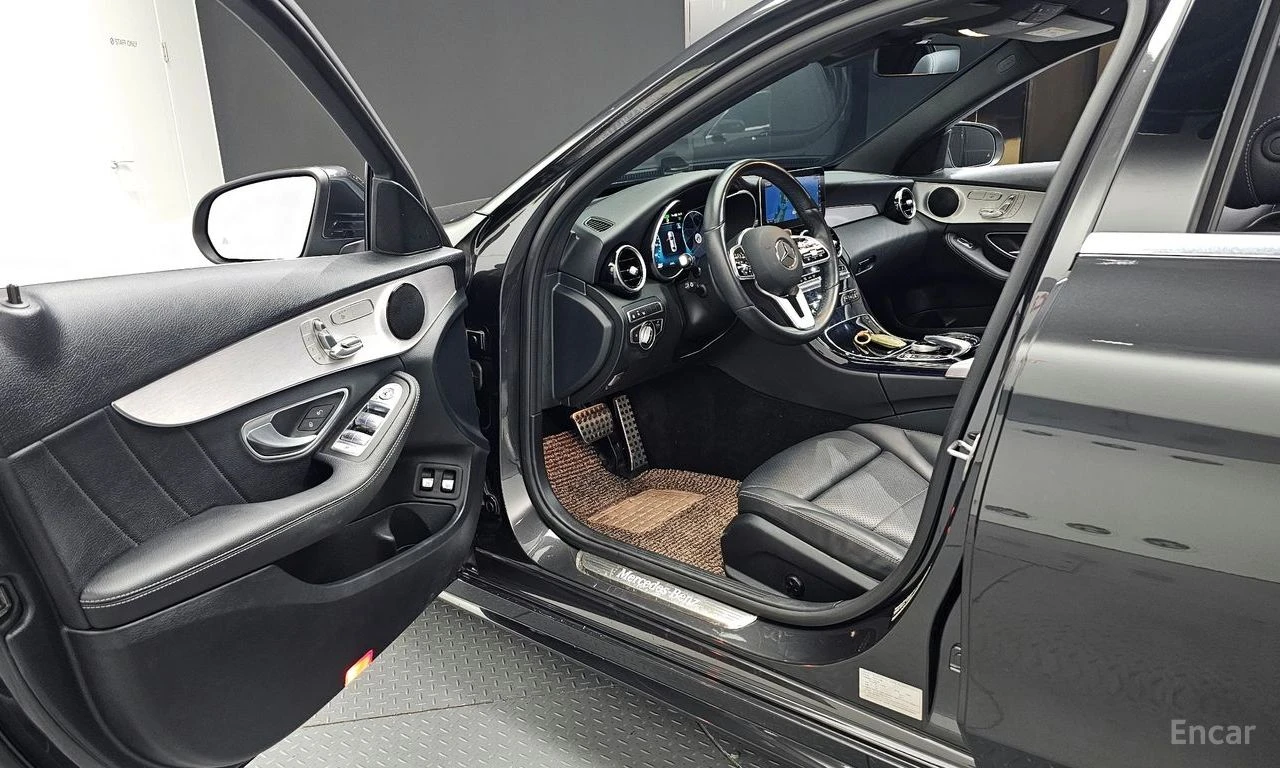 Mercedes-Benz C 300 HYBRID* AMG* LINE* 4MATIC* LANE* ASSIST* 360КАМЕРА, снимка 5 - Автомобили и джипове - 54941384