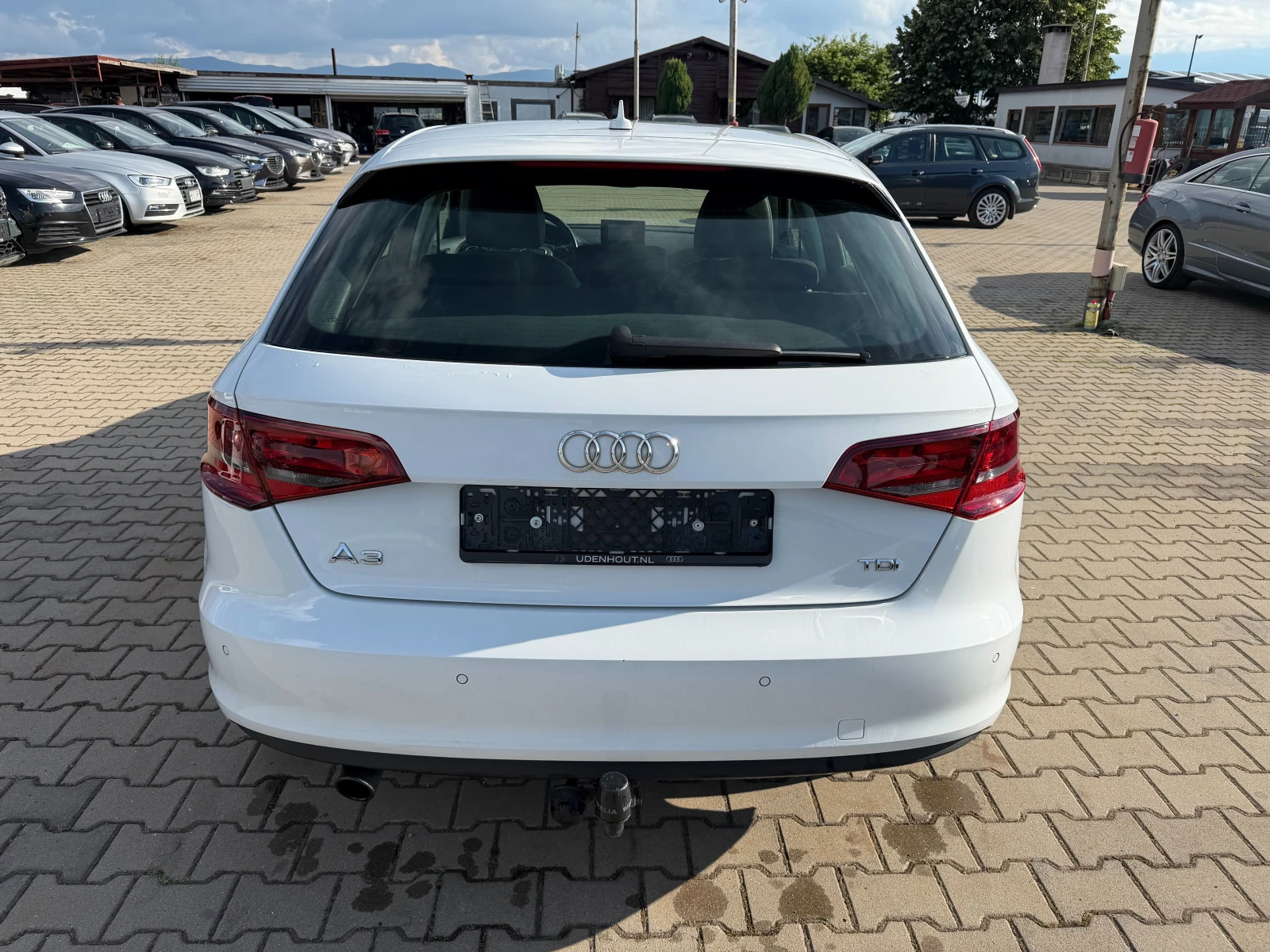 Audi A3 SPORTBACK 1.6TDI AVTOMAT/NAVI/KOJA EURO 5, снимка 7 - Автомобили и джипове - 55043314