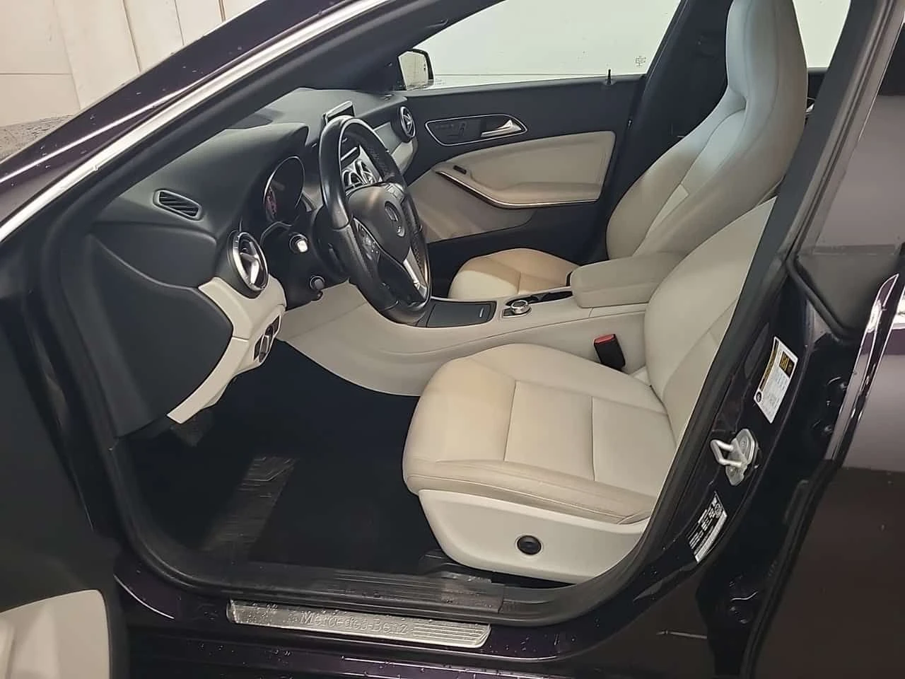 Mercedes-Benz CLA 250 * АВТОКРЕДИТ БЕЗ ПЪРВОНАЧАЛНА ВНОСКА* , снимка 5 - Автомобили и джипове - 55276896