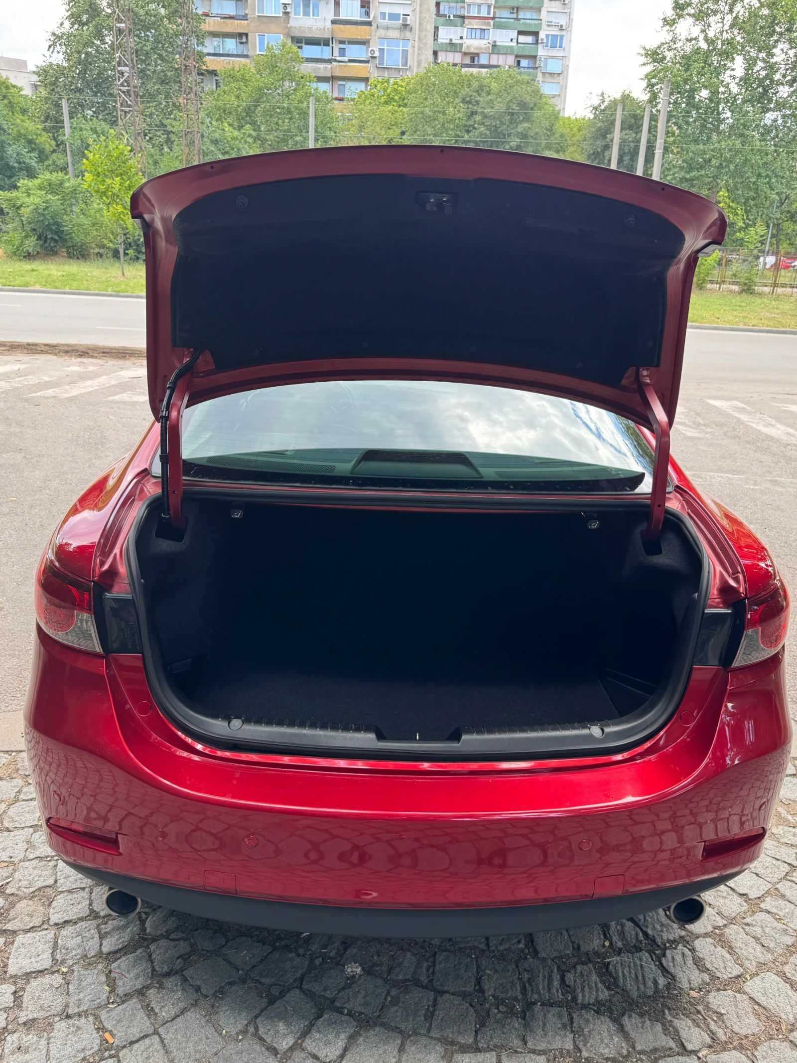 Mazda 6 2.2D 175к.с. Автоматик отлично състояние!, снимка 9 - Автомобили и джипове - 55321347