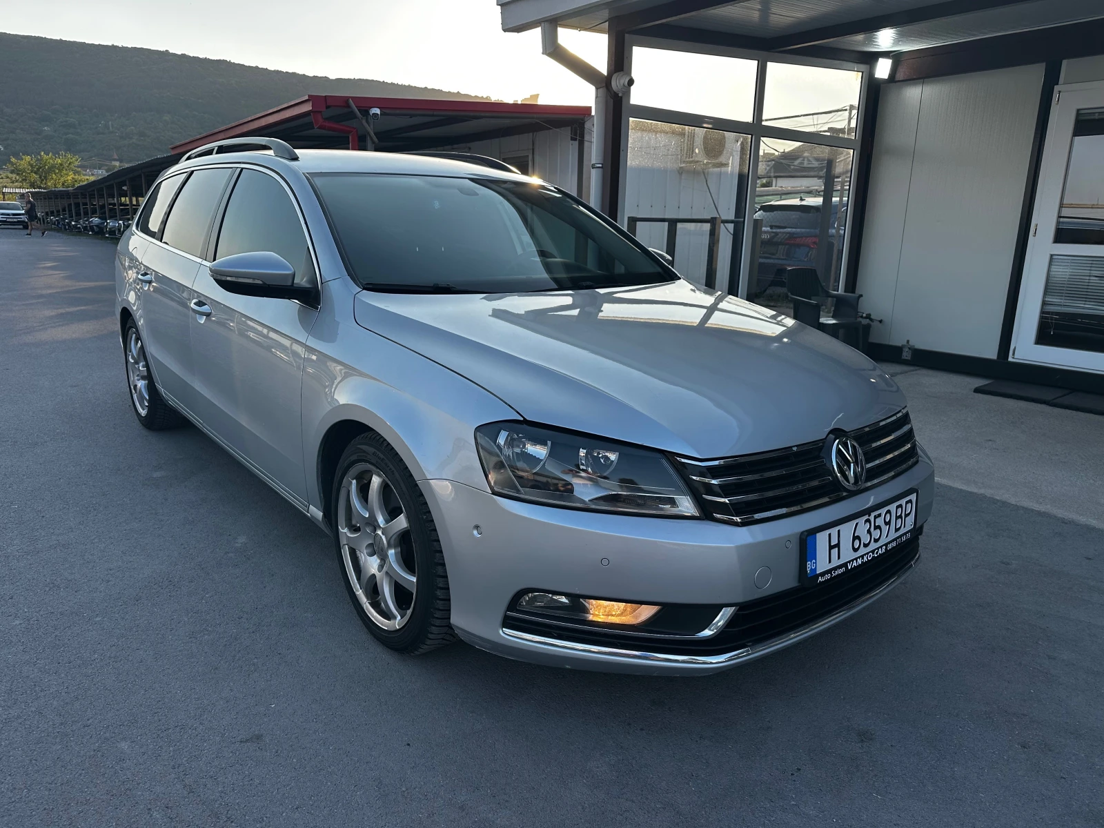 VW Passat 2.0TDI 140к.с DSG Обслужена* Всичко платено