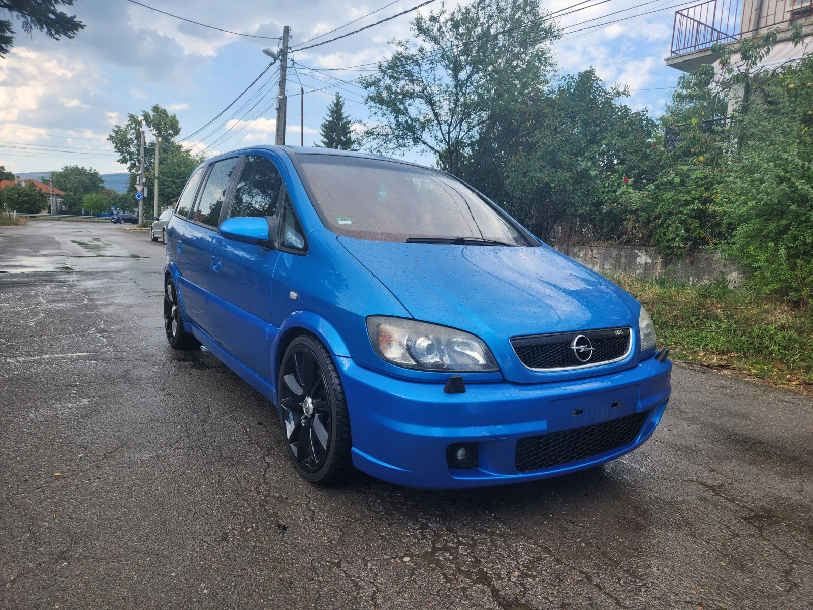 Opel Zafira 2.0 TURBO OPC TV Монитори