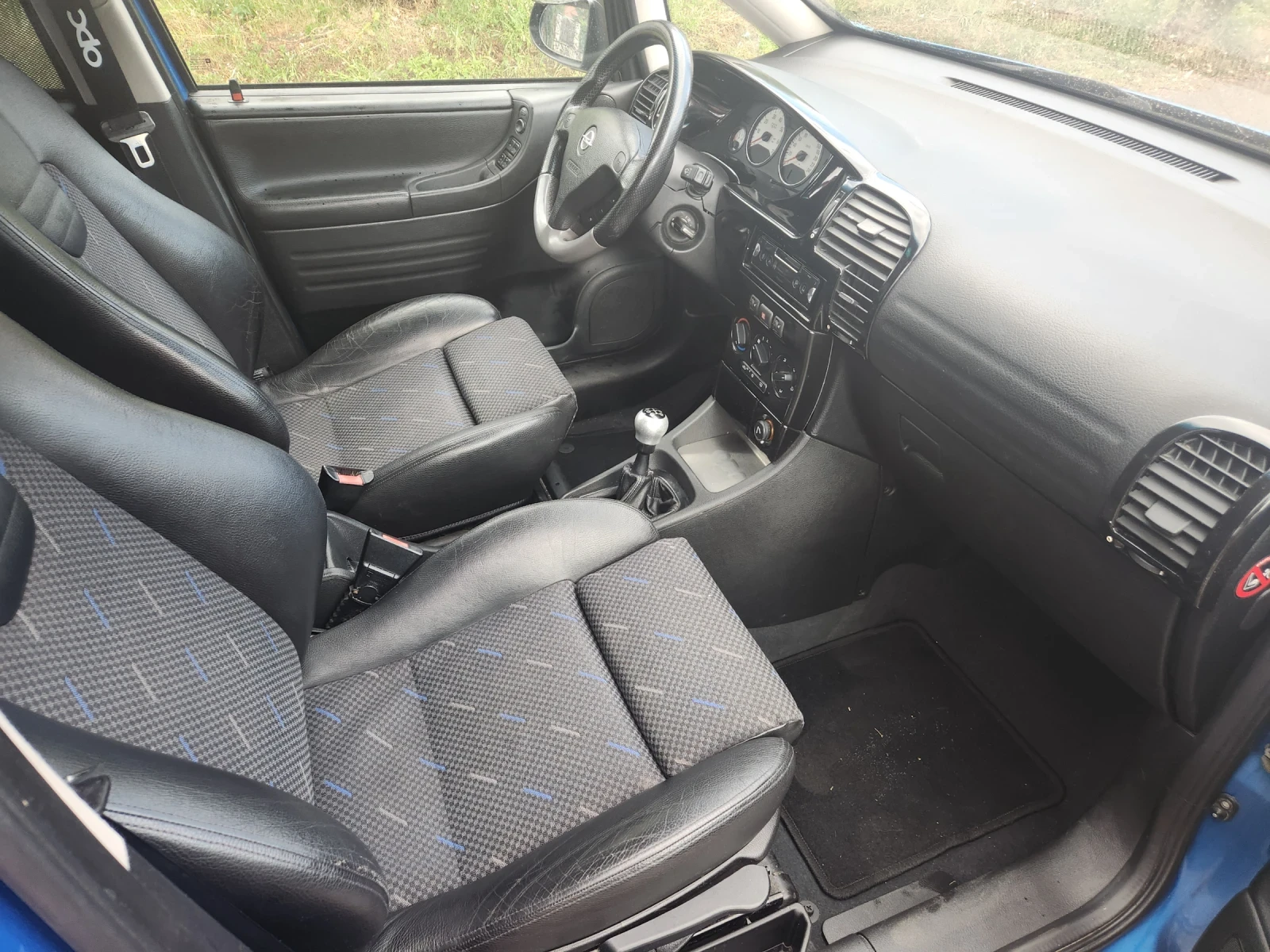 Opel Zafira 2.0 TURBO OPC TV Монитори, снимка 11 - Автомобили и джипове - 55578524
