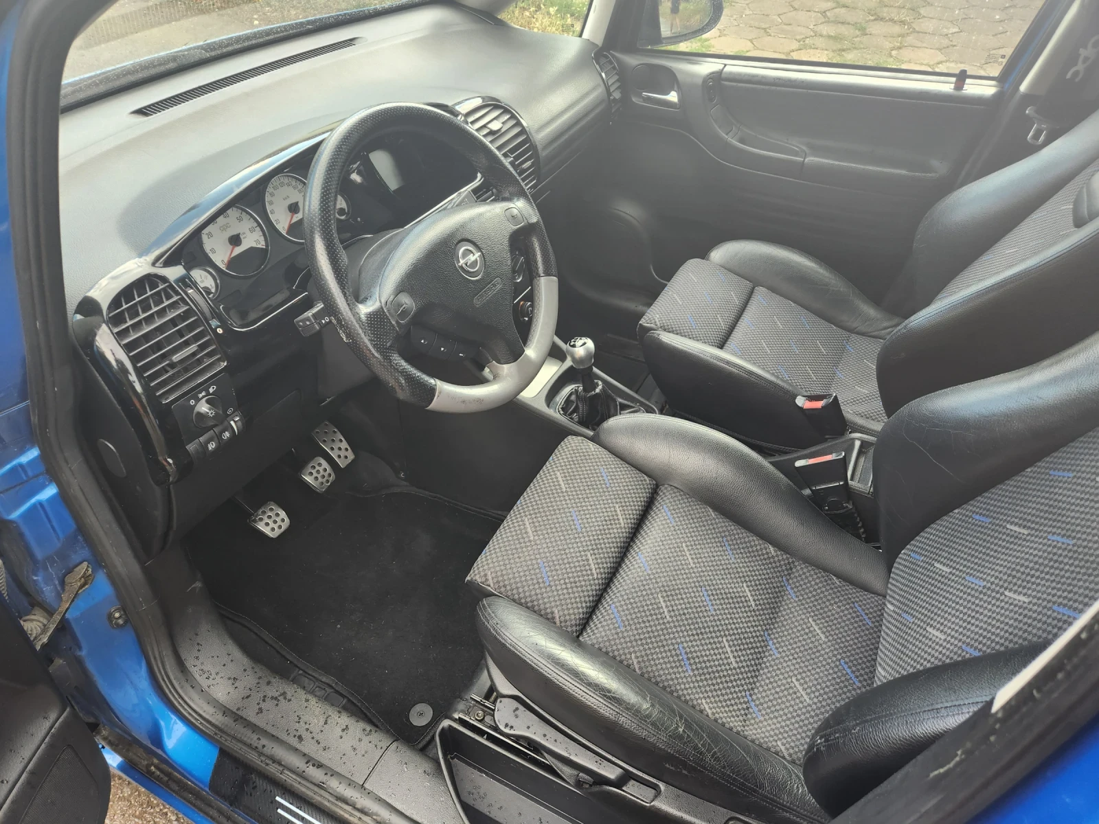 Opel Zafira 2.0 TURBO OPC TV Монитори, снимка 9 - Автомобили и джипове - 55578524