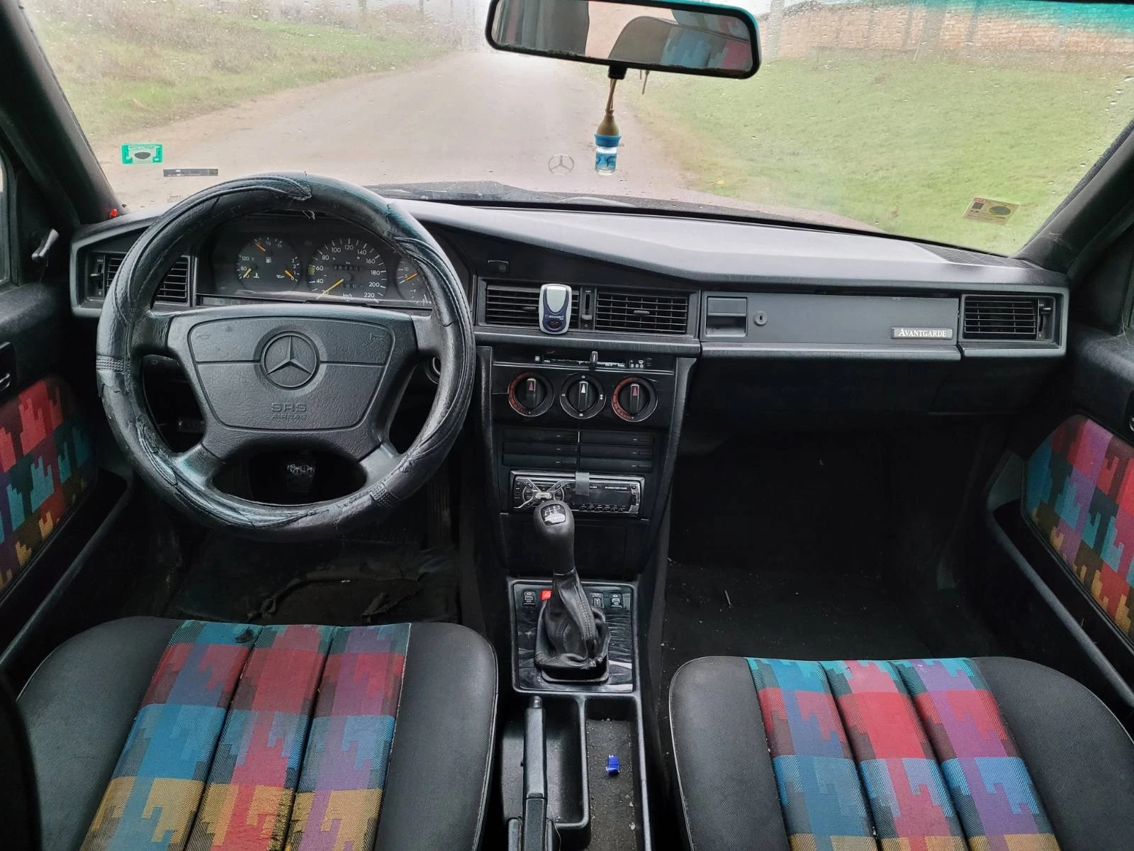 Mercedes-Benz 190 На ЧАСТИ , снимка 11 - Автомобили и джипове - 55650664