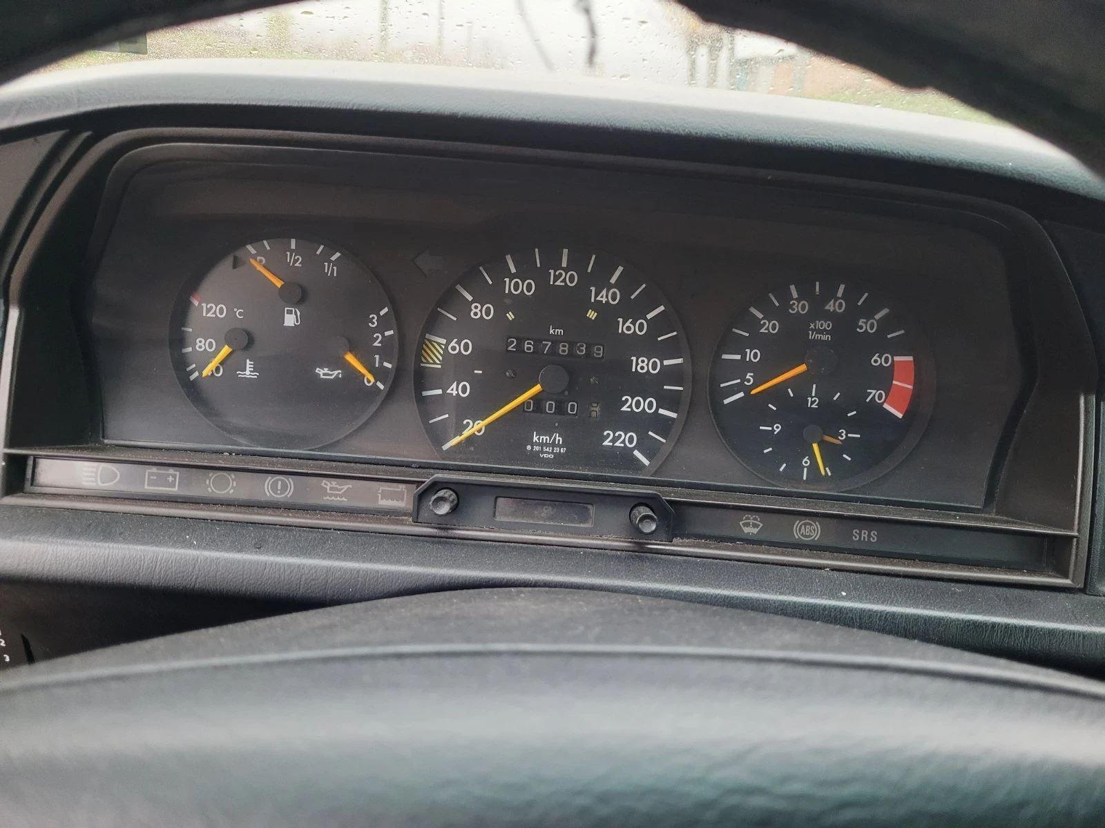 Mercedes-Benz 190 На ЧАСТИ , снимка 10 - Автомобили и джипове - 55650664
