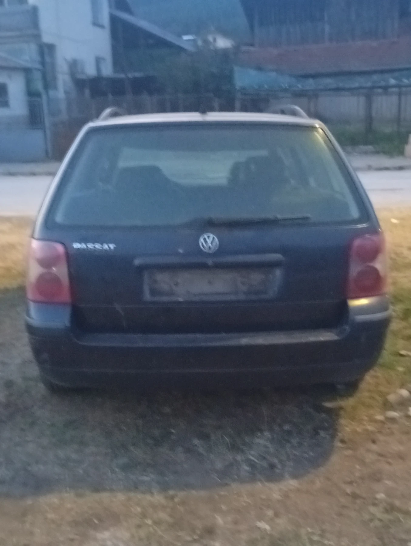 VW Passat 1, 8 НА ЧАСТИ ГАЗОВ ИНЖЕКЦИОН , снимка 2 - Автомобили и джипове - 55806868