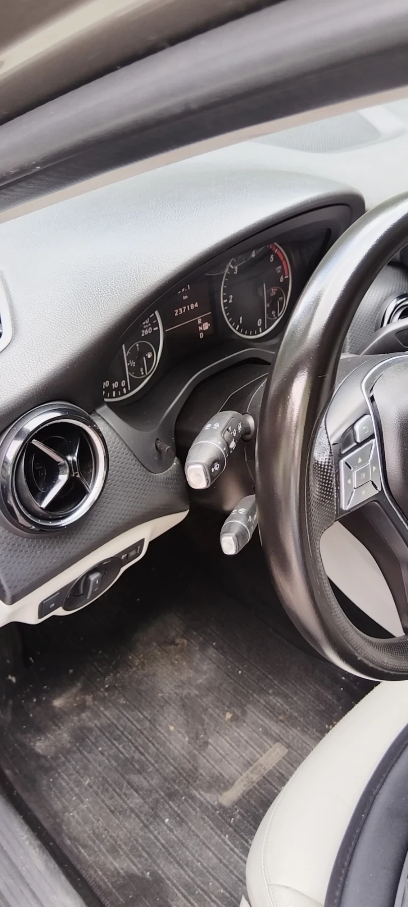 Mercedes-Benz A 180, снимка 7 - Автомобили и джипове - 55905373
